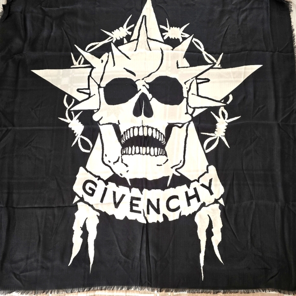 Givenchy Accessories - Givenchy Large Skull and Star Scarf Black